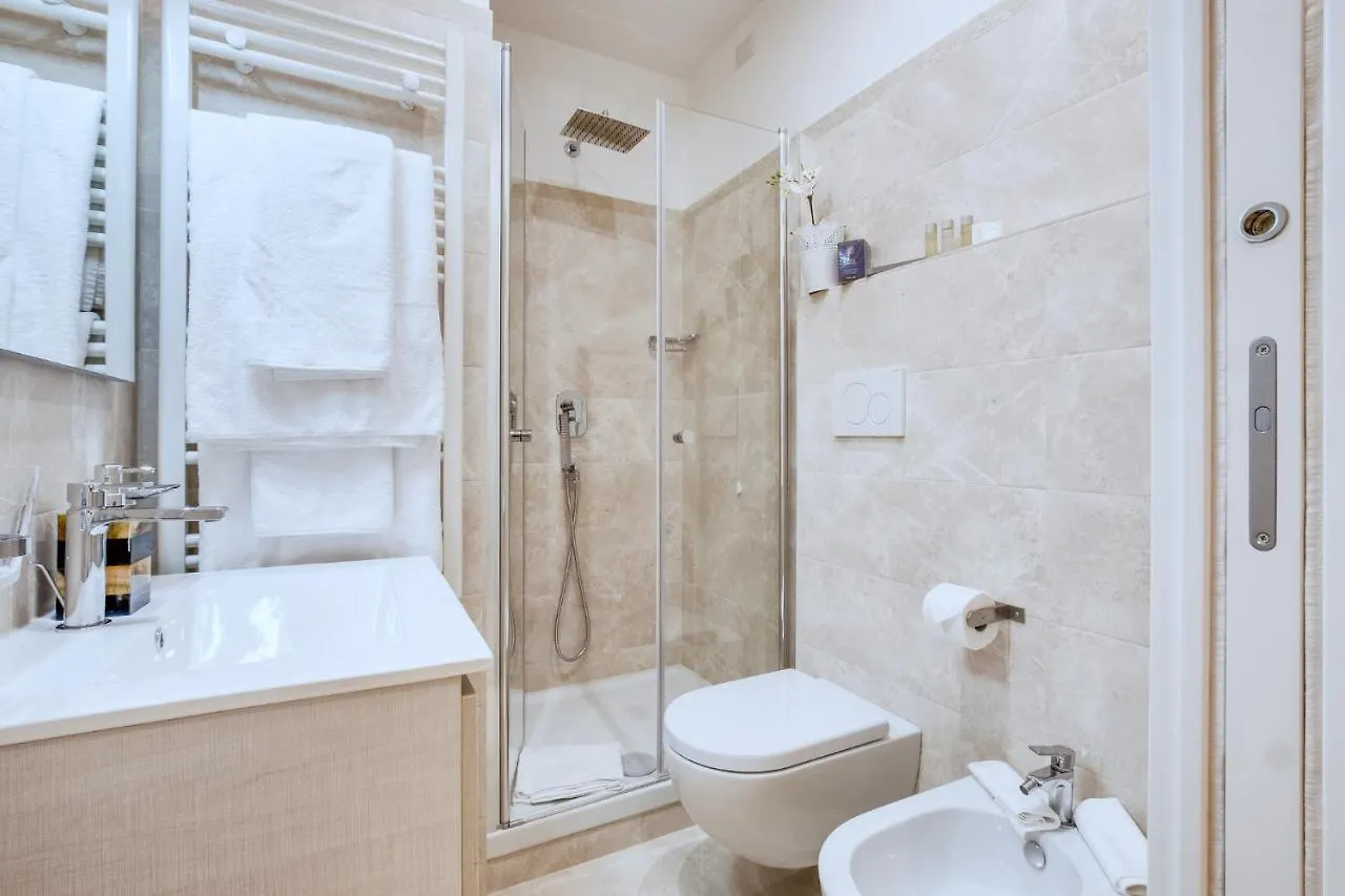 Flats Via Delle Muratte 2Mins To Trevi Fountain Apartment Rome 0*,  Italy